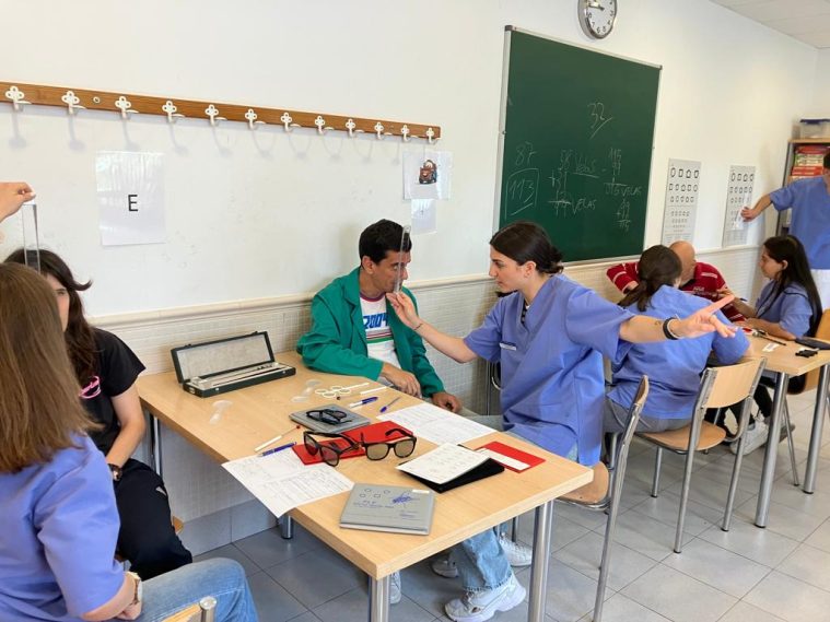 Prácticas optométricas con pacientes COI -Centro de Optometría Internacional